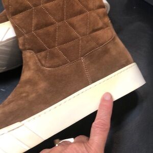 These are NIB Aquatalia suede boots.